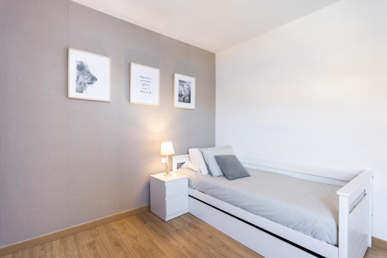Home2Book Comfy Beachfront Radazul מראה חיצוני תמונה