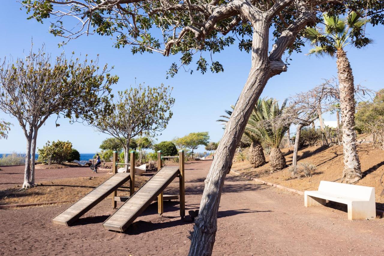 Home2Book Comfy Beachfront Radazul מראה חיצוני תמונה